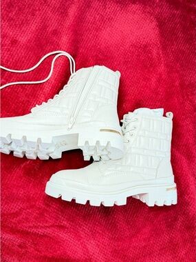 Aldo White Quilted Lace-Up Side-Zip Combat Boots